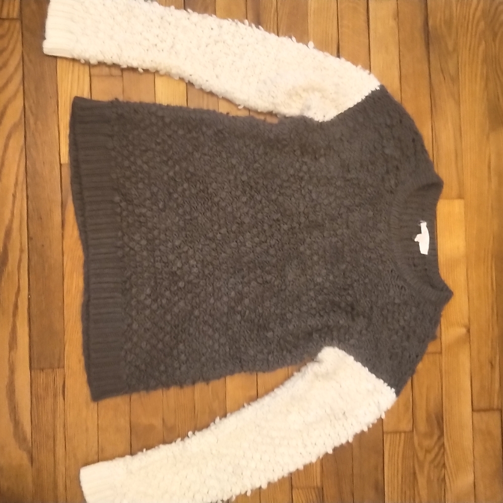 Two by Vince Camuto fuzzy sweater